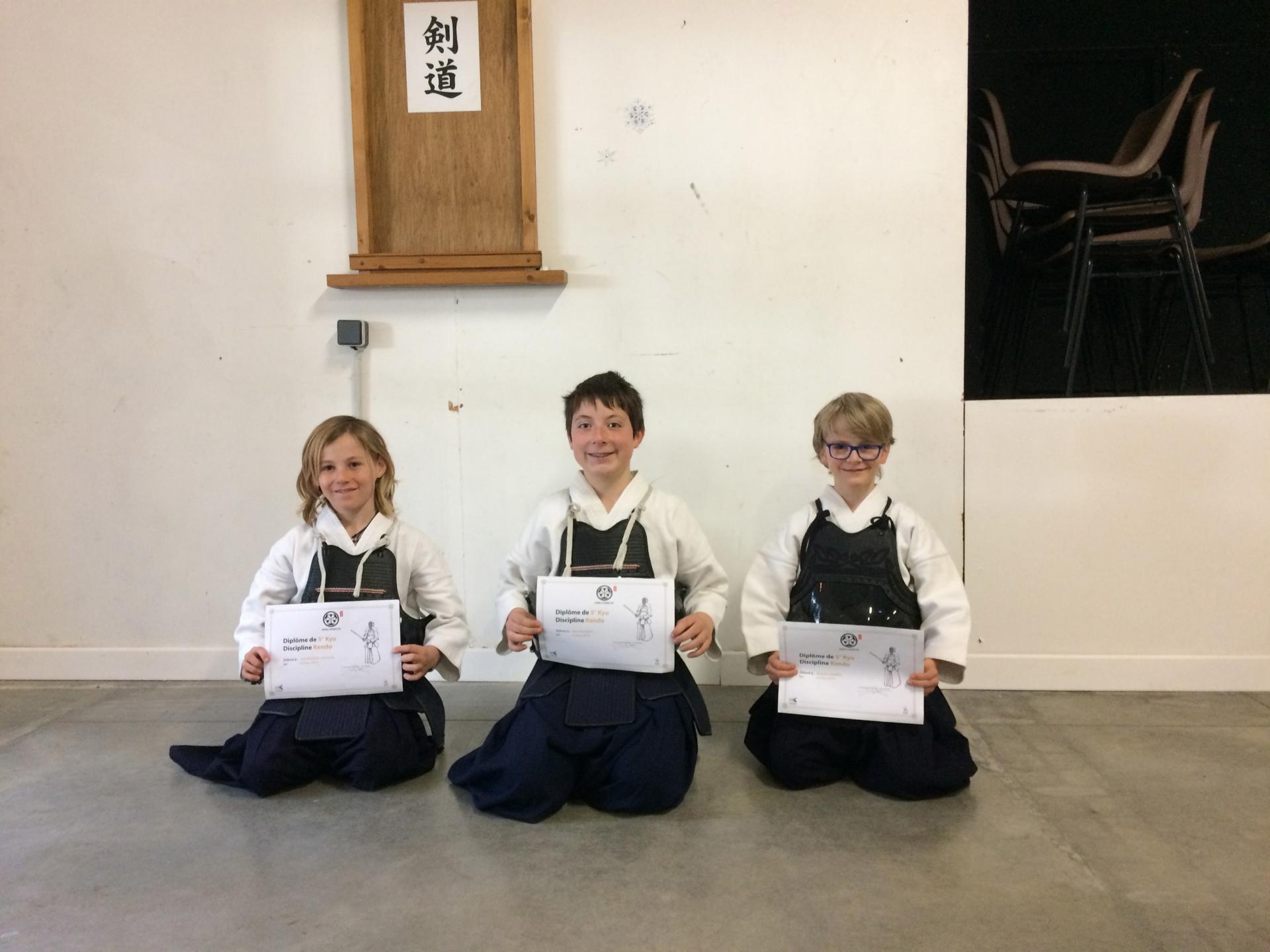 3 petits samouraïs reçus à l'examen de 5° kyu / Mars 2019